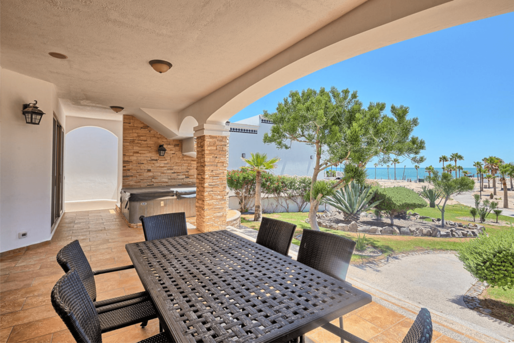 Casa Blanca Villa 9 - Back Patio