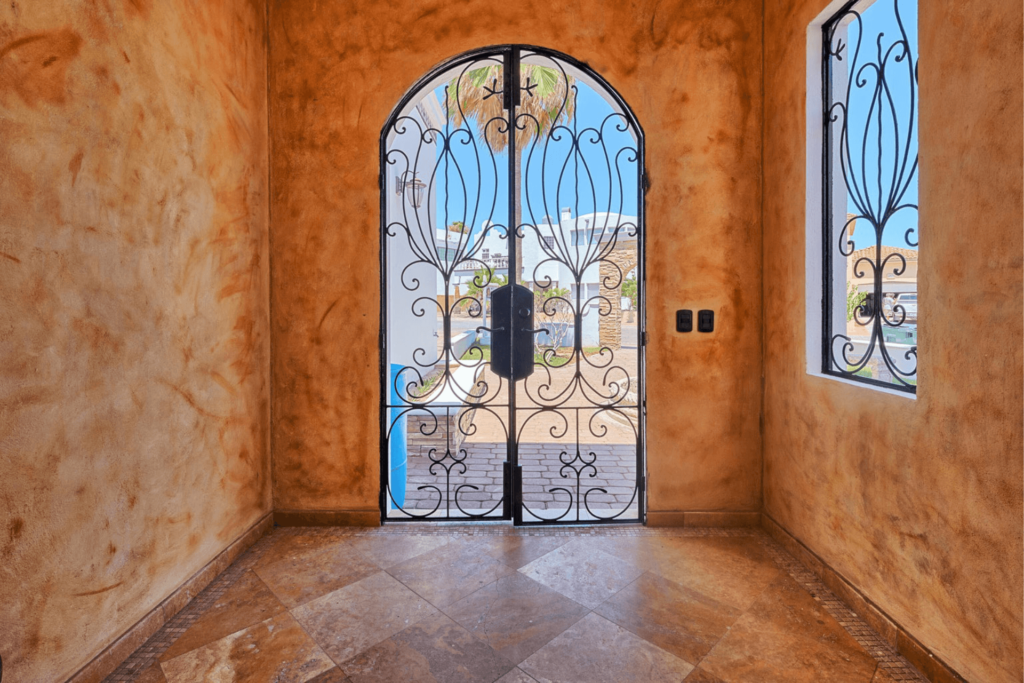 Casa Blanca Villa 9 - Front Entrance Foyer