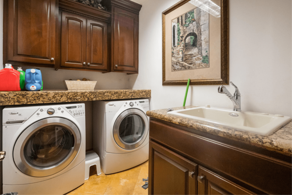 Casa Blanca Villa 9 - Laundry Room